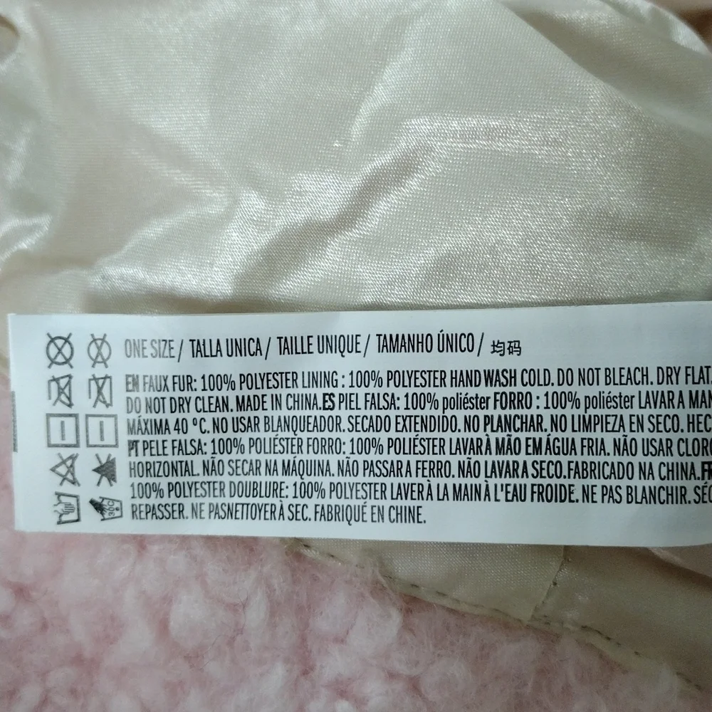 Nwt Pink Faux Fur Bucket Hat